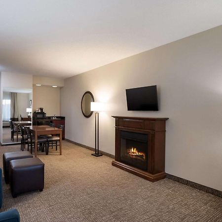 Comfort Suites Suffolk - Chesapeake Bagian luar foto