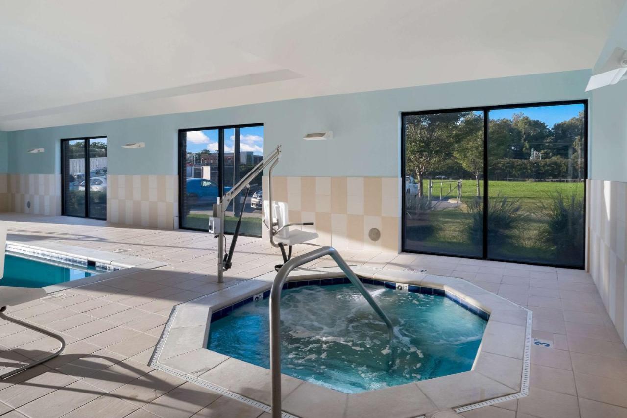 Comfort Suites Suffolk - Chesapeake Bagian luar foto