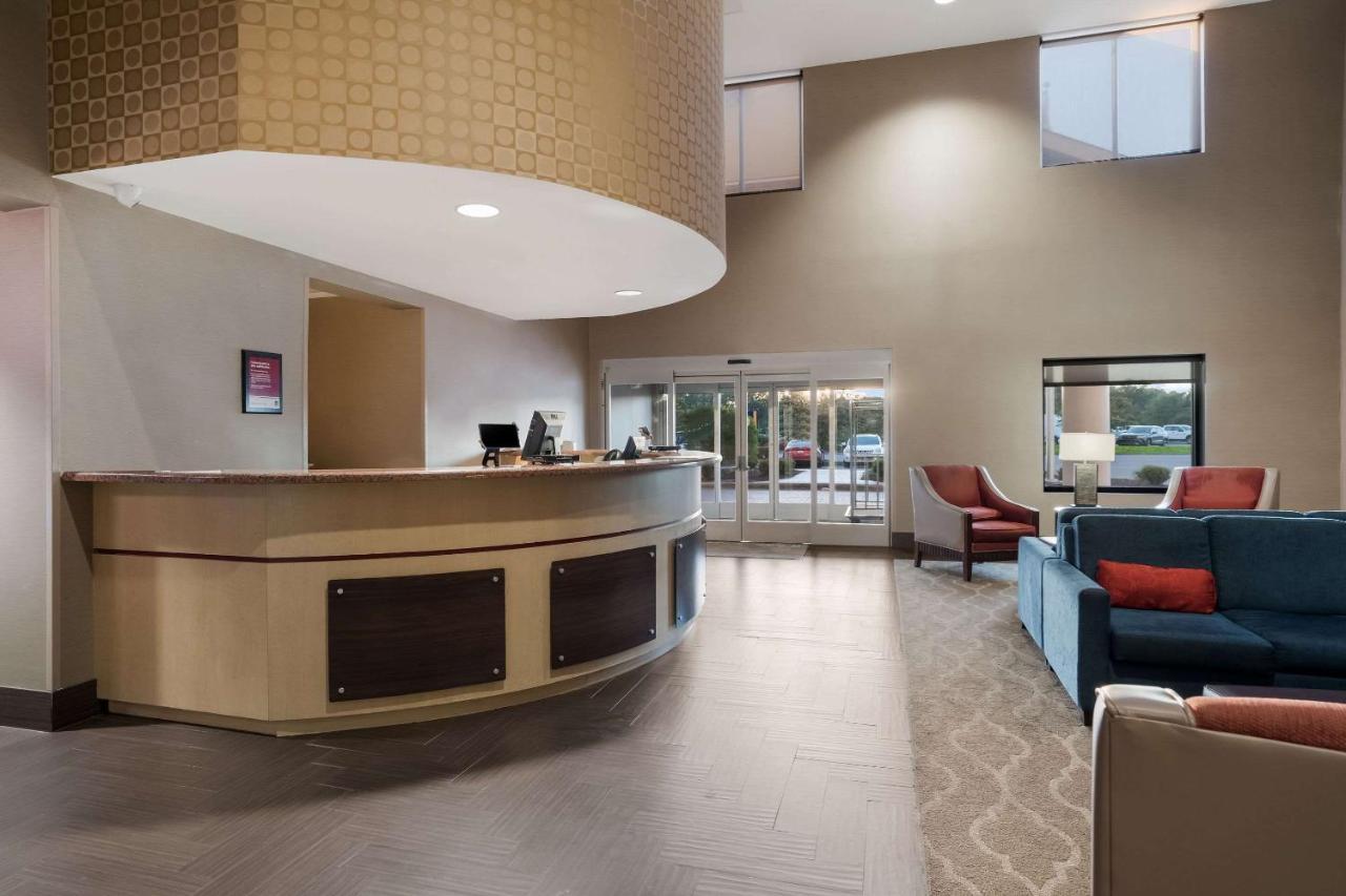Comfort Suites Suffolk - Chesapeake Bagian luar foto