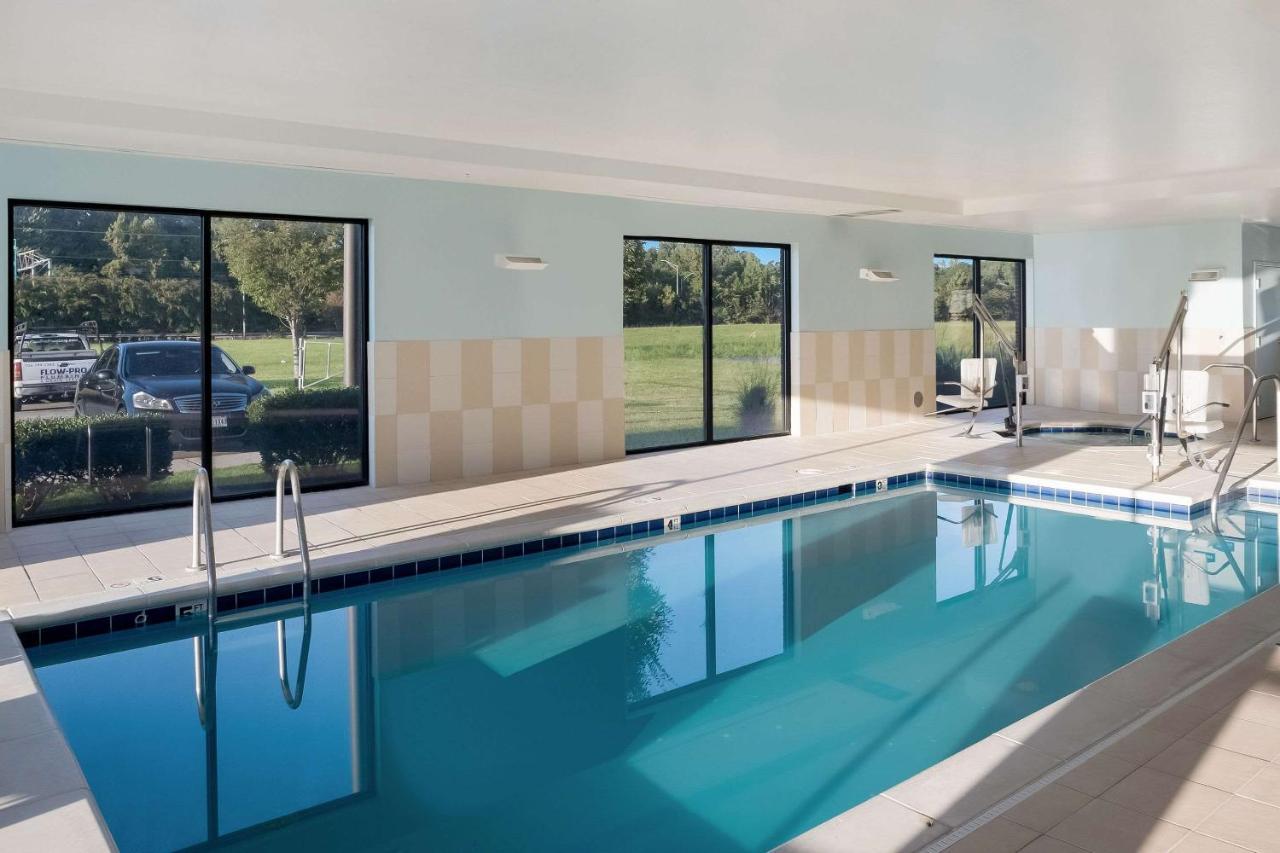 Comfort Suites Suffolk - Chesapeake Bagian luar foto