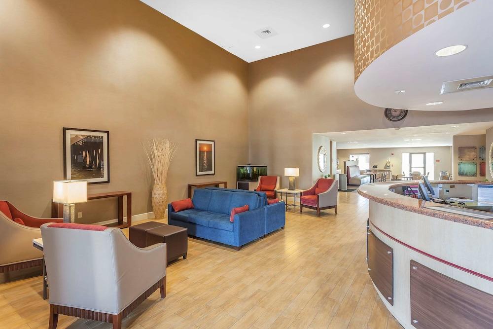 Comfort Suites Suffolk - Chesapeake Bagian luar foto