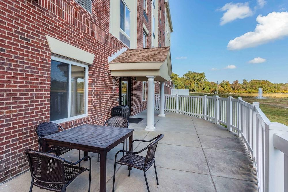 Comfort Suites Suffolk - Chesapeake Bagian luar foto