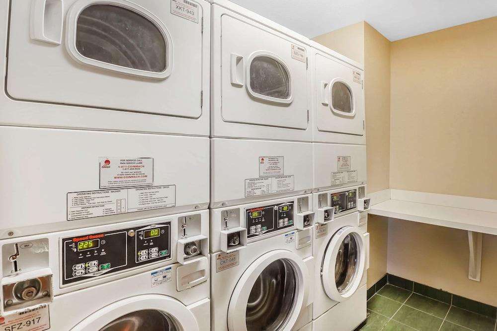 Comfort Suites Suffolk - Chesapeake Bagian luar foto