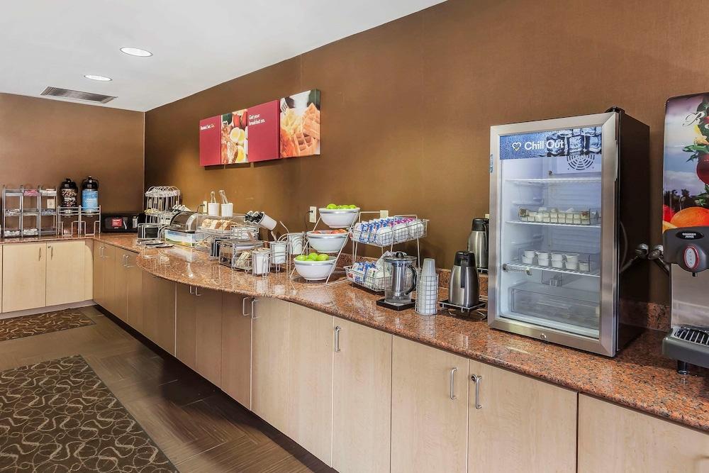 Comfort Suites Suffolk - Chesapeake Bagian luar foto
